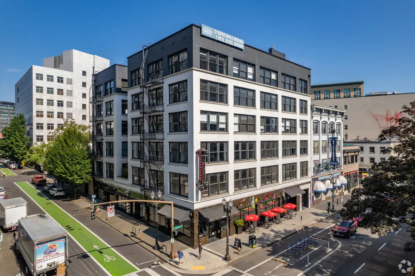 225-sw-broadway 225 Broadway Portland, Oregon