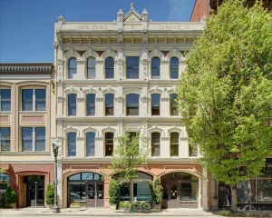 Grand Stable Carriage CO