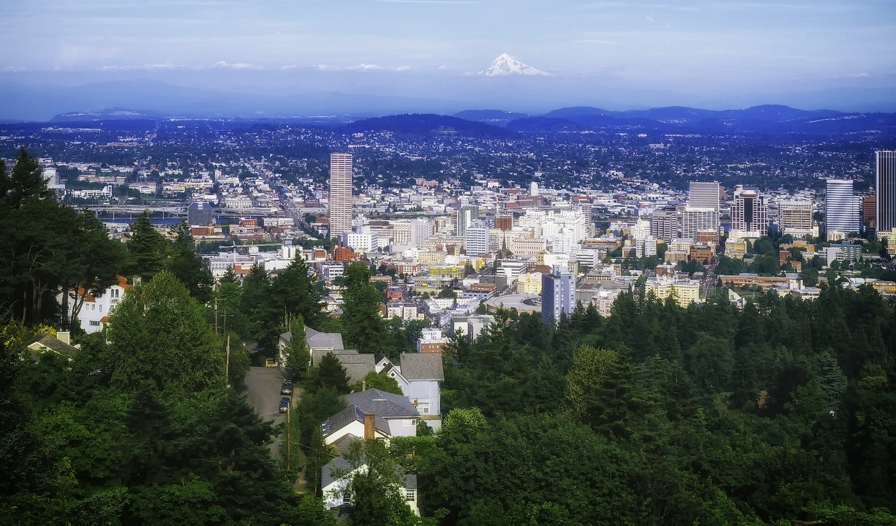 portland-415957_1280_Cropped Portland Skyline from SW Hills showing Mt. Hood in background
